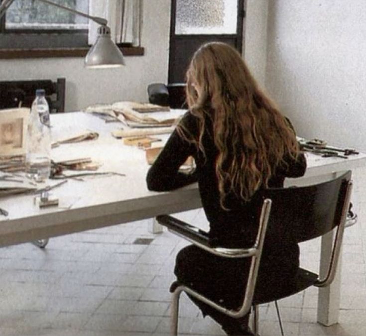 Image blonde pink computer